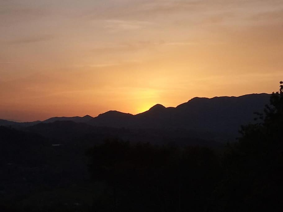 El Cotu En Cangas De Casa de Férias *
